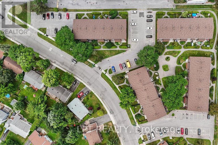 28625670/f-9f-banner-road/sheahan-estatestrend-village/ottawa/ontario/K2H8T3_34