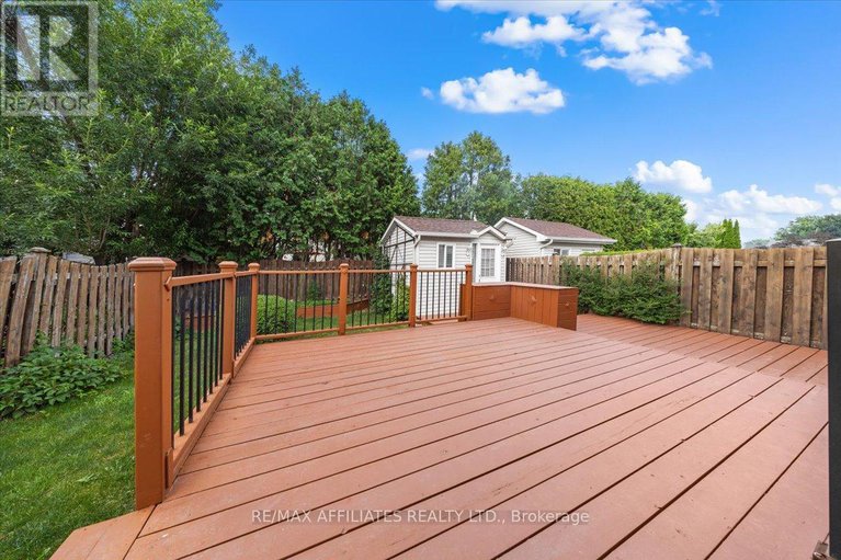 28623558/1694-toulouse-crescent/orleanssunridge/ottawa/ontario/K1C6K3_39