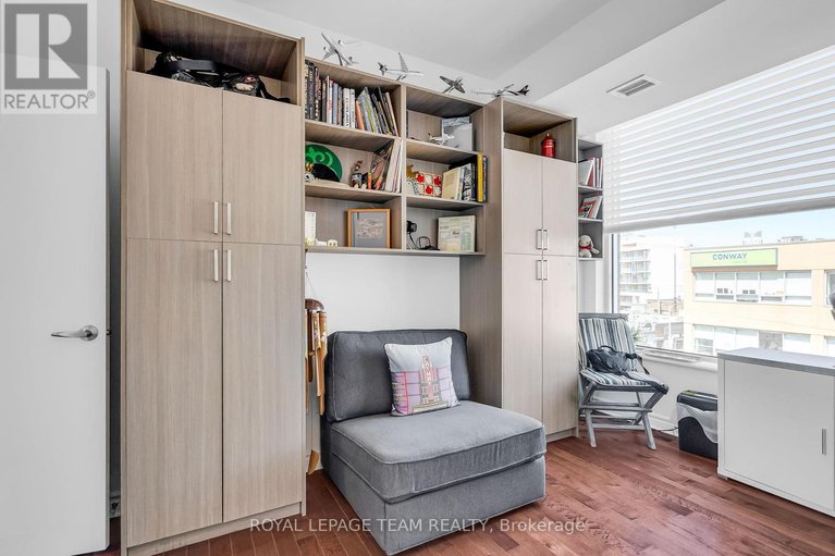 28487683/413-575-byron-avenue/mckellarhighland/ottawa/ontario/K2A1R7_24