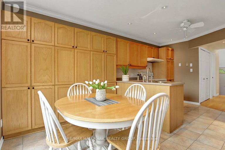 28882866/1166-ambercrest-street/carson-grove/ottawa/ontario/K1J1B2_19