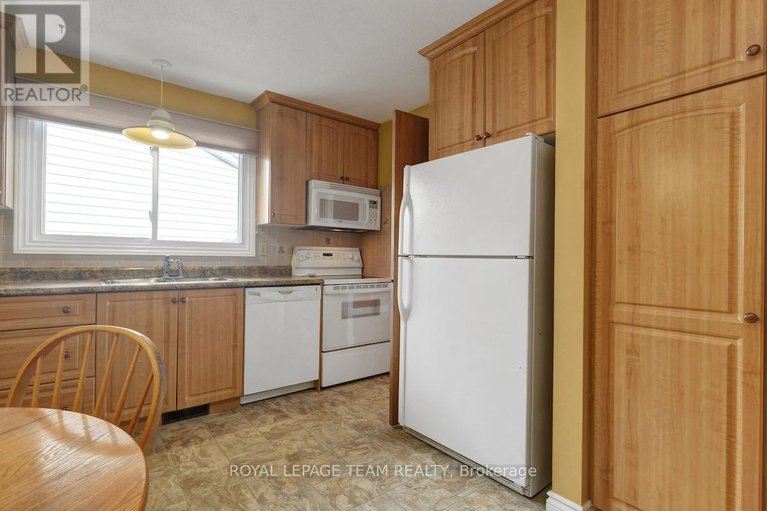 29024962/72-craig-henry-drive/craig-henrywoodvale/ottawa/ontario/K2G3Z6_11