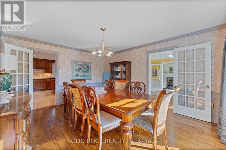28931406/5569-whitewood-avenue/manotick-village-manotick-estates/ottawa/ontario/K4M1E1_11