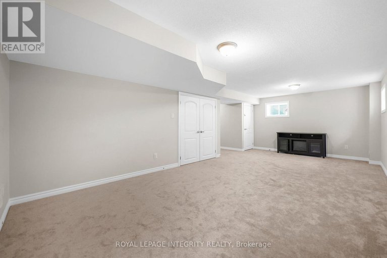 28643913/724-vennecy-terrace/orleans-village/ottawa/ontario/K1W0N3_31