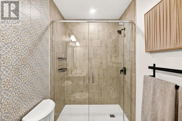 29663243/1009-acoustic-way/riverside-southgloucester-glen/ottawa/ontario/K4M0L6_29