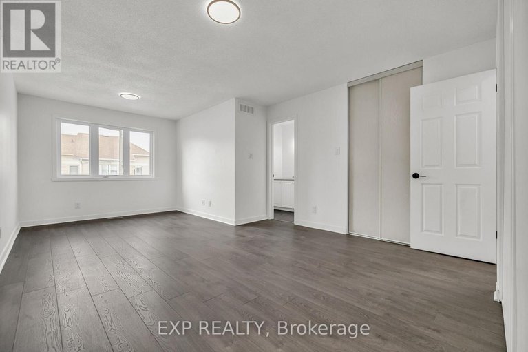 28543966/423-hillsboro-private/emerald-meadowstrailwest/ottawa/ontario/K2M3A7_18