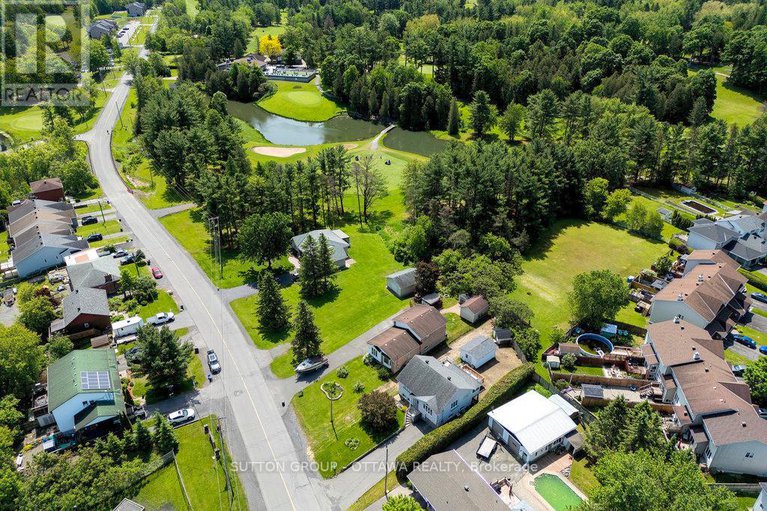 28548965/223-des-outaouais-street/town-of-rockland/clarence-rockland/ontario/K4K1G2_41