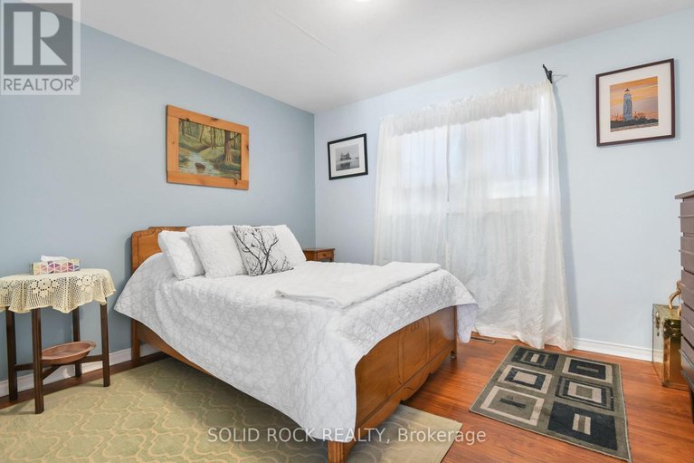 29634428/134-holiday-drive/constance-bay/ottawa/ontario/K0A3M0_18