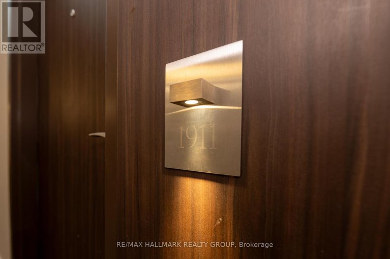 28565765/1911-111-champagne-avenue/west-centre-town/ottawa/ontario/K1S5V3_4