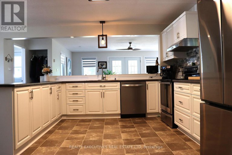 28771764/11908-toyeshill-road/south-dundas-matilda-twp/south-dundas/ontario/K0C2H0_11