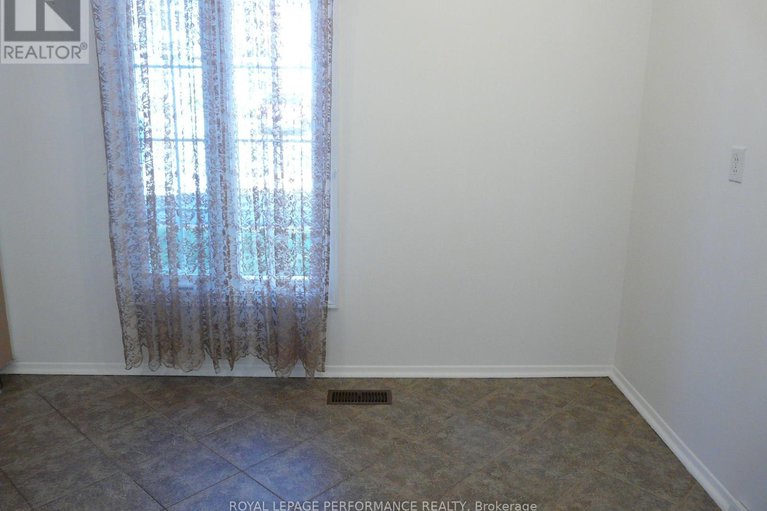 28983917/714-shefford-court/beacon-hill-north/ottawa/ontario/K1J6X3_10