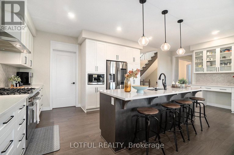 28946318/71-aridus-crescent/remainder-of-stittsville-area/ottawa/ontario/K2S2L3_9