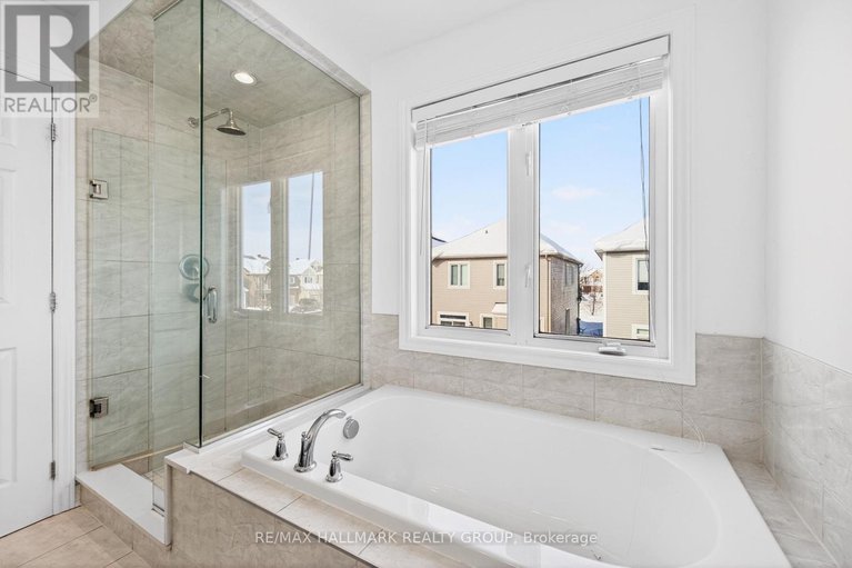 29311915/270-des-soldats-riendeau-street/half-moon-bay/ottawa/ontario/K2J5Z1_25