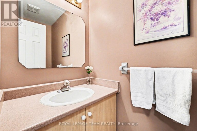 29508813/90-moresby-drive/bridlewood/ottawa/ontario/K2M2J6_17