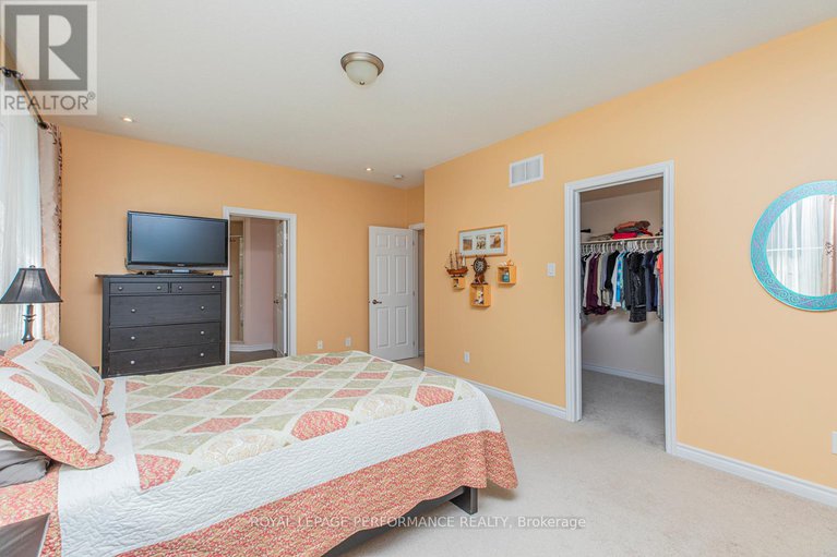 28558182/30-summitview-drive/emerald-meadowstrailwest/ottawa/ontario/K2M2V9_18