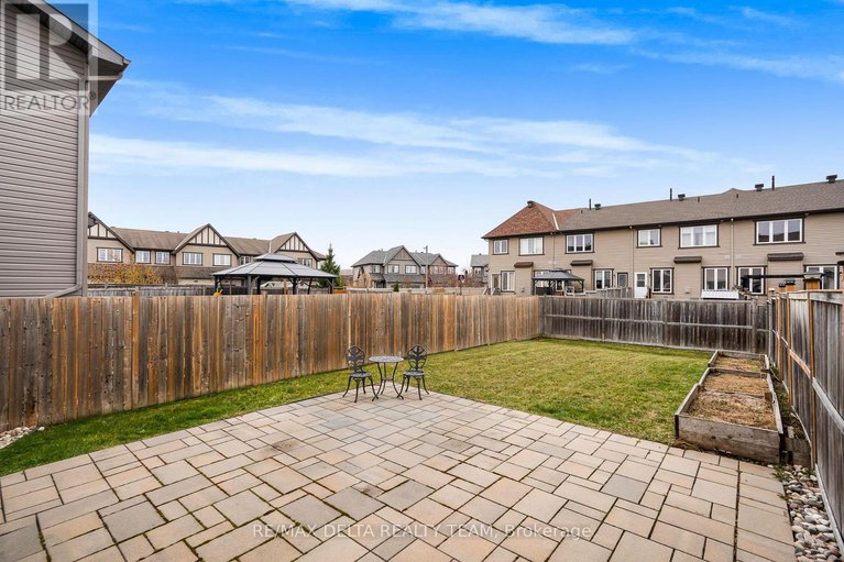 29084367/2210-descartes-street/notting-hillsummerside/ottawa/ontario/K4A0W4_24