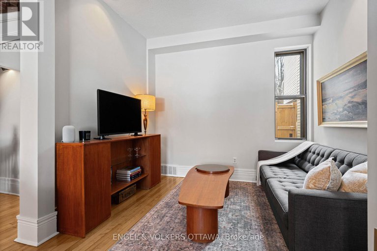 29393365/210-daly-avenue/sandy-hill/ottawa/ontario/K1N6G2_8