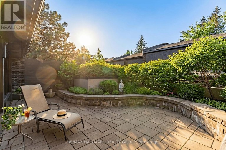 29608054/th2-300-queen-elizabeth-drive/glebe/ottawa/ontario/K1S3M6_33