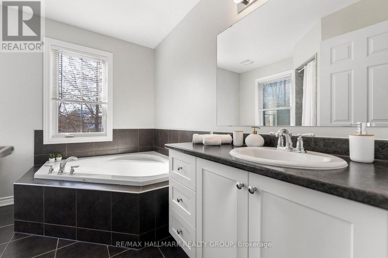 29406515/403-brigatine-avenue/stittsville-north/ottawa/ontario/K2S0P7_27