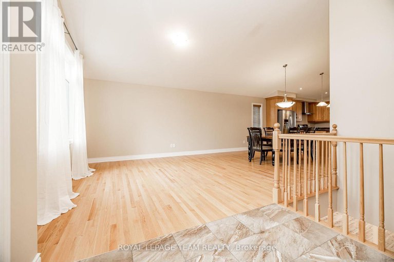 29034241/115-york-crossing-road/village-of-russell/russell/ontario/K4R0C5_8