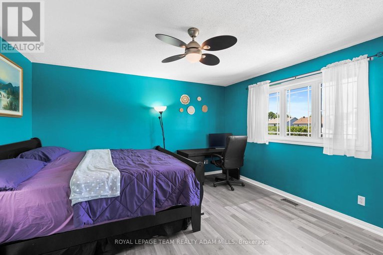 28573380/607-tourelle-drive/fallingbrookgardenway-south/ottawa/ontario/K4A3H5_21