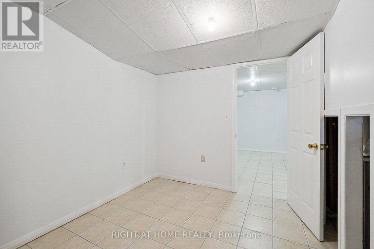 28485638/5119-lerner-way/beacon-hill-south/ottawa/ontario/K1J1B3_45