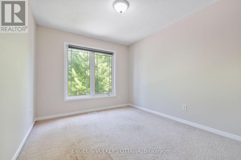 28517729/502-woodchase-street/morgans-grantsouth-march/ottawa/ontario/K2W1J4_35