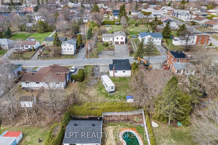 29648615/47-bertha-street-e/vankleek-hill/champlain/ontario/K0B1R0_30