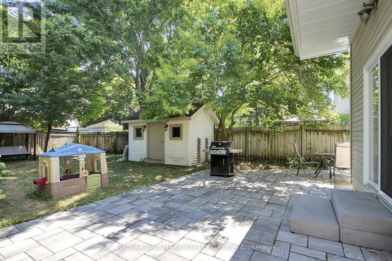 28723608/1661-kindersley-avenue/chateauneuf/ottawa/ontario/K1C4V4_39