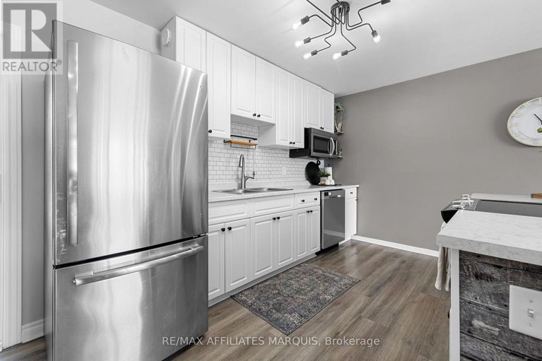 29438103/156-duncan-street/drummondnorth-elmsley-north-elmsley-twp/drummondnorth-elmsley/ontario/K7A4S4_10