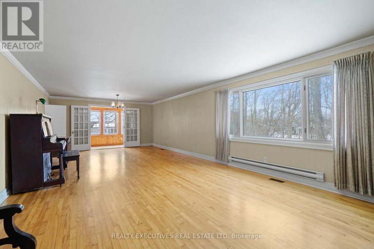 29240395/7725-lawrence-street/vernon/ottawa/ontario/K0A3J0_15