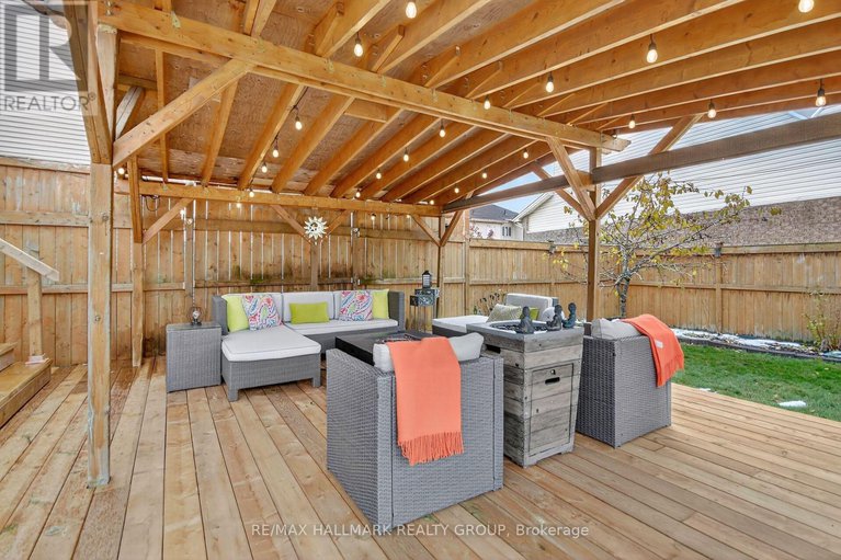 29111123/668-bowercrest-crescent/riverside-southgloucester-glen/ottawa/ontario/K1V2M2_49