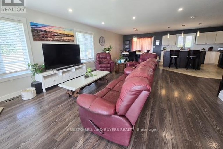 28728764/15765-manning-road/south-stormont-osnabruck-twp/south-stormont/ontario/K0C1M0_8