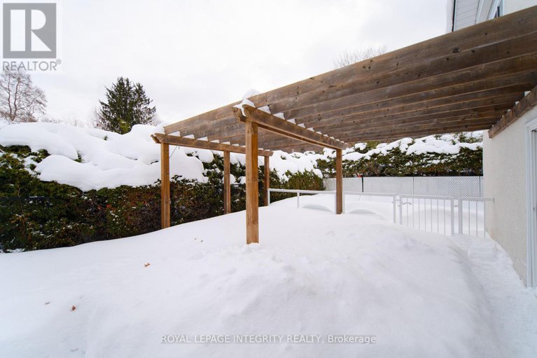 29357510/652-la-verendrye-drive/beacon-hill-north/ottawa/ontario/K1J7X4_29