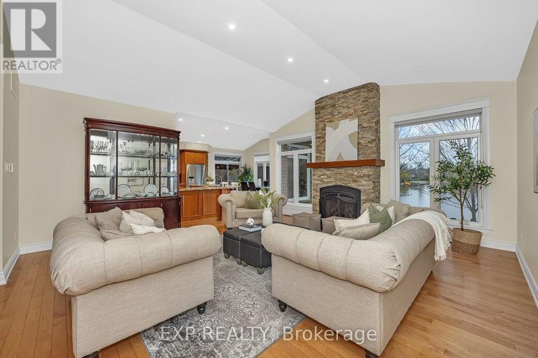 28548759/6703-suncrest-drive/greely/ottawa/ontario/K4P0B4_4