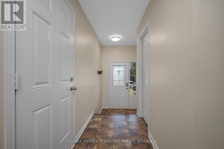 28975991/152-challenge-crescent/springridgeeast-village/ottawa/ontario/K4A0T9_3