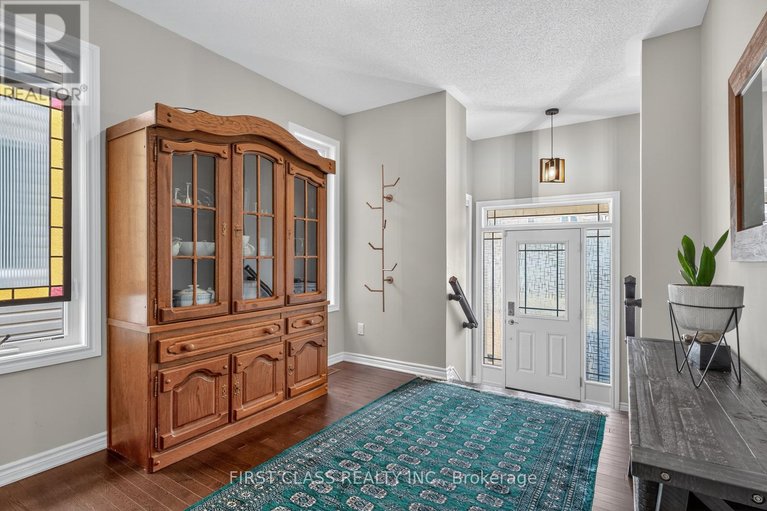 29467468/308-autumnfield-street/emerald-meadowstrailwest/ottawa/ontario/K2M0J4_2