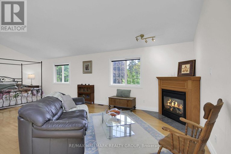 28389488/27-savuto-way/meadowlandscrestview/ottawa/ontario/K2G2S9_35