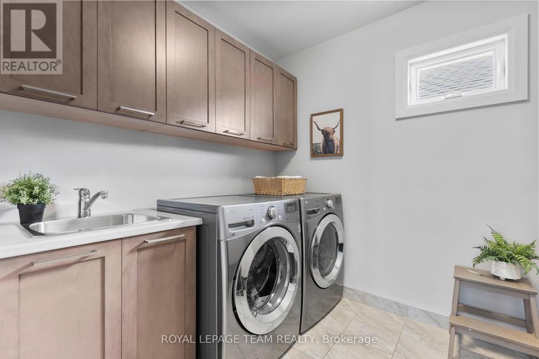 28584375/304-long-acres-street/bridlewood/ottawa/ontario/K2M0H1_38