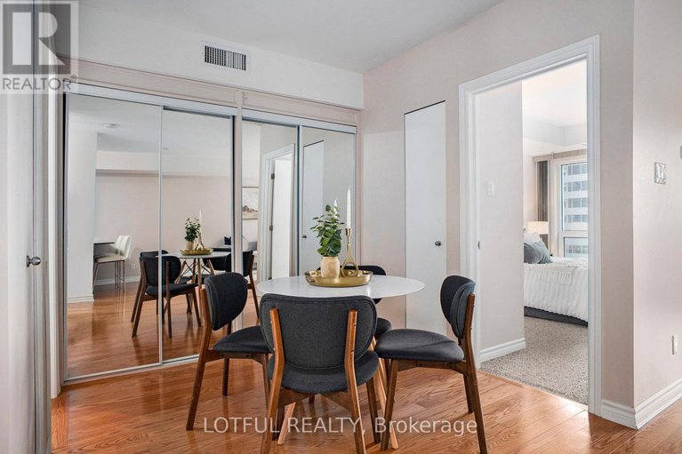 28363733/1703-234-rideau-street/sandy-hill/ottawa/ontario/K1N0A9_16