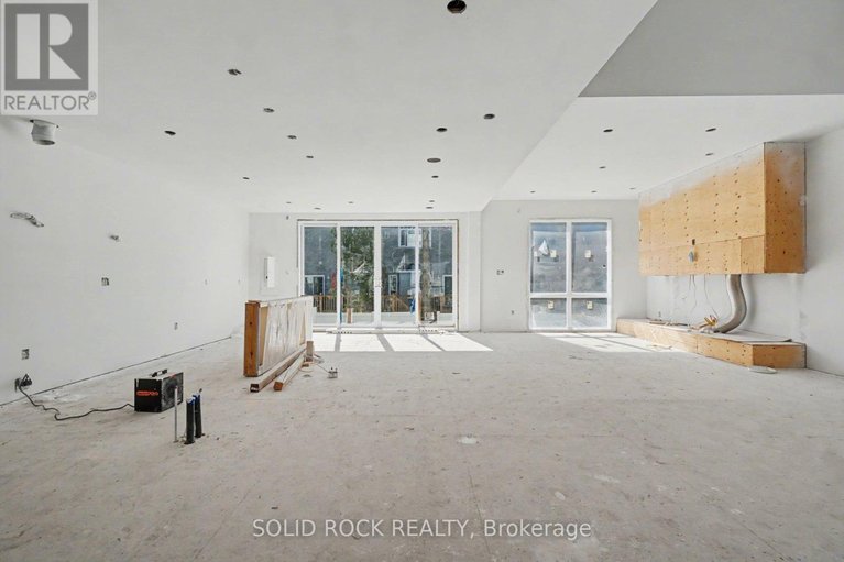 29669967/830-alpine-avenue/queensway-terrace-north/ottawa/ontario/K2B5R6_6