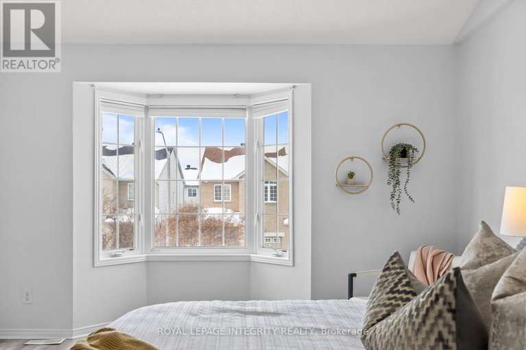 29348101/213-opus-street/emerald-meadowstrailwest/ottawa/ontario/K2S0J2_22