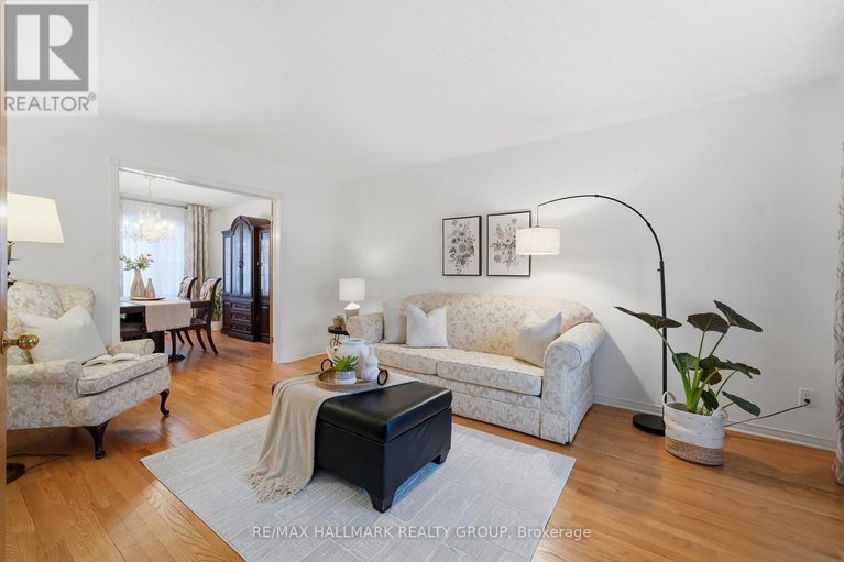 29593387/1144-ambercrest-street/carson-grove/ottawa/ontario/K1J1A9_9