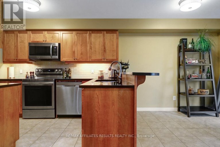 28577158/310-silbrass-private/stonebridge/ottawa/ontario/K2J5M5_15