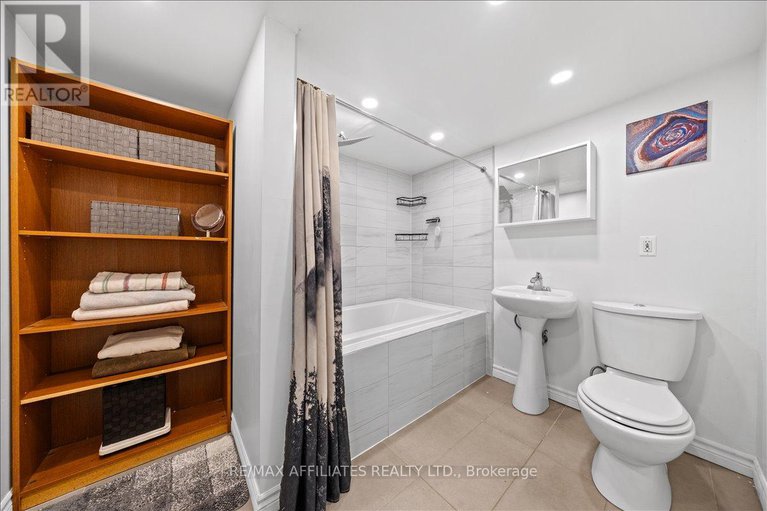 28869216/381-spartan-avenue/vanier/ottawa/ontario/K1K1J6_25