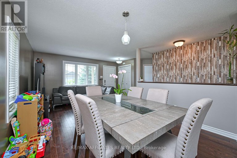 28567614/30-lee-avenue/smiths-falls/smiths-falls/ontario/K7A0A2_10