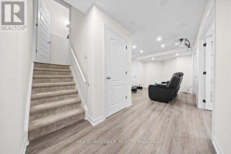 29431772/330-bobolink-ridge/emerald-meadowstrailwest/ottawa/ontario/K2V0B7_36