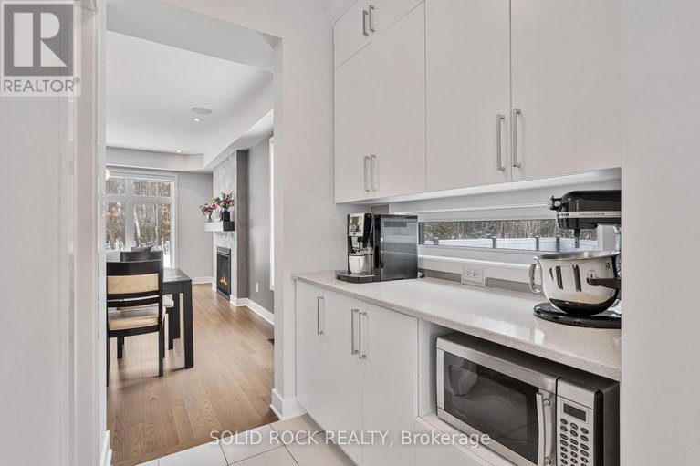 29234213/242-shinleaf-crescent/mer-bleuebradley-estatesanderson-park/ottawa/ontario/K1W0J2_15