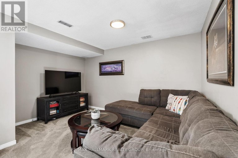 28799334/62-college-circle/castle-heights/ottawa/ontario/K1K4R8_27