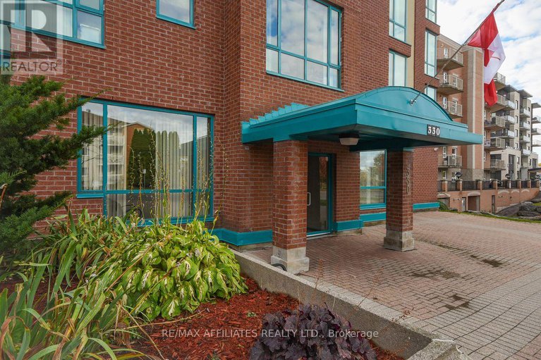 28978452/407-330-centrum-boulevard/bilberry-creekqueenswood-heights/ottawa/ontario/K1E3W2_1