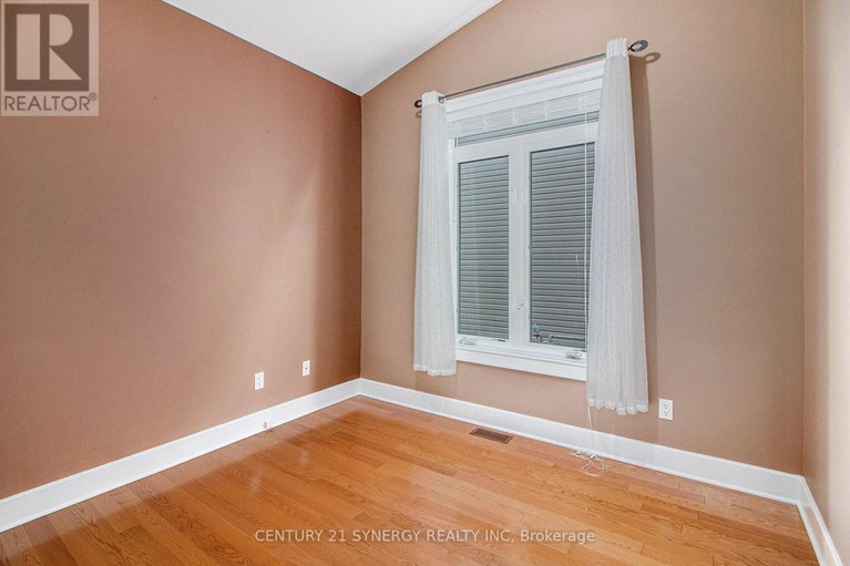 28448650/133-royal-landing-gate/north-grenville-twp-kemptville-south/north-grenville/ontario/K0G1J0_20